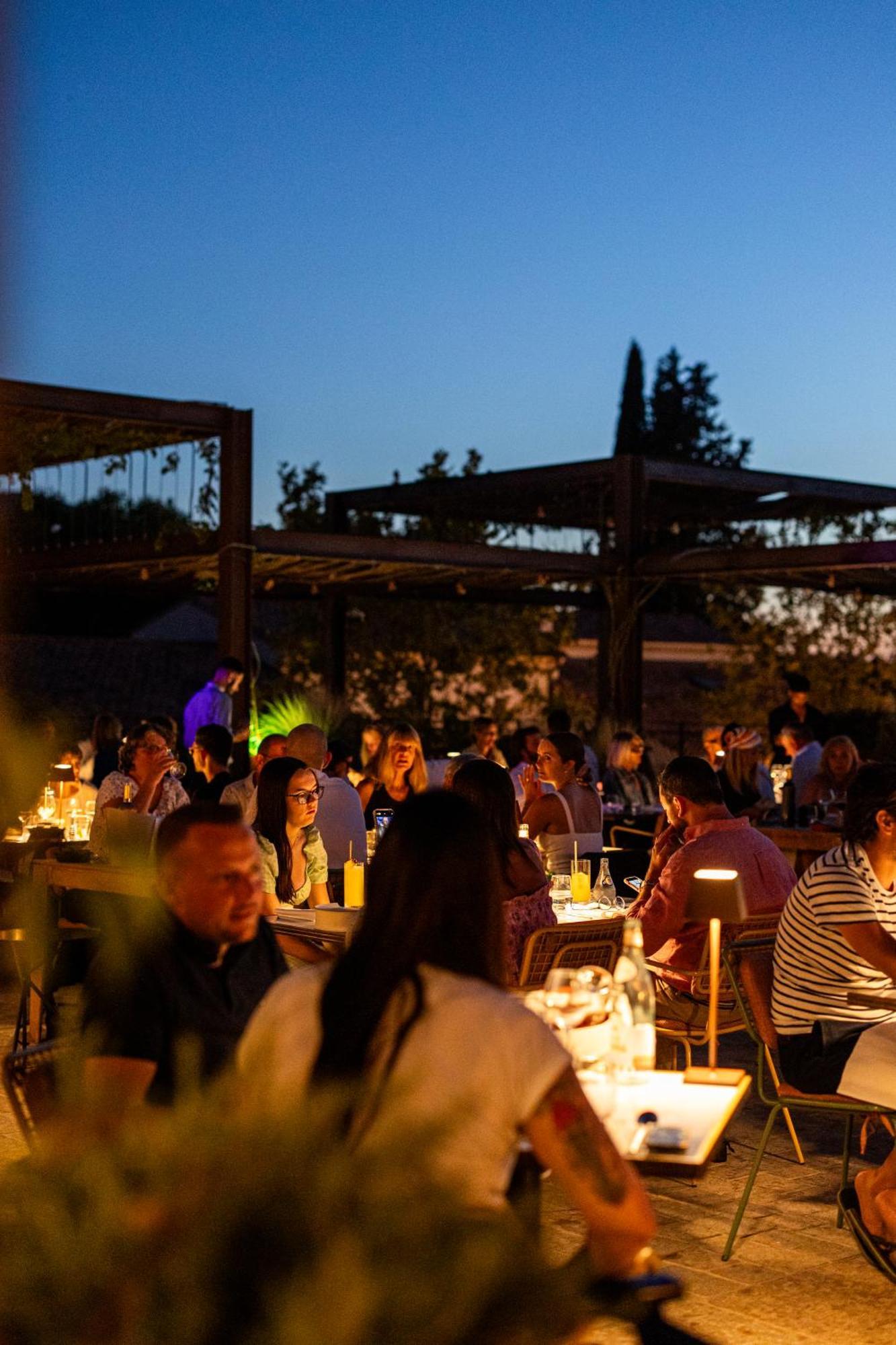 Ultimate Provence Hotel & Spa Ла Гард-Френе Екстериор снимка