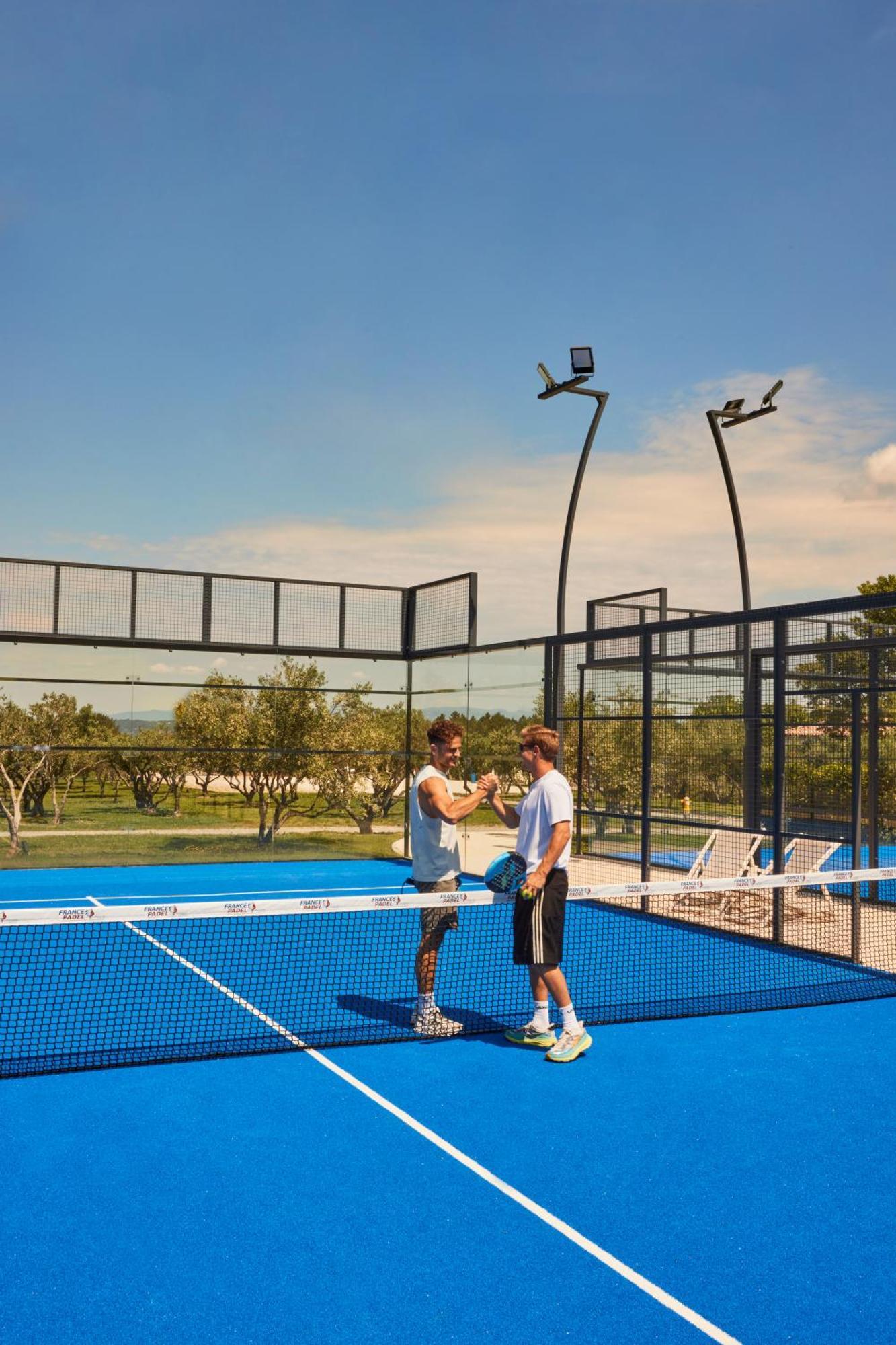 Ultimate Provence Hotel & Spa Ла Гард-Френе Екстериор снимка