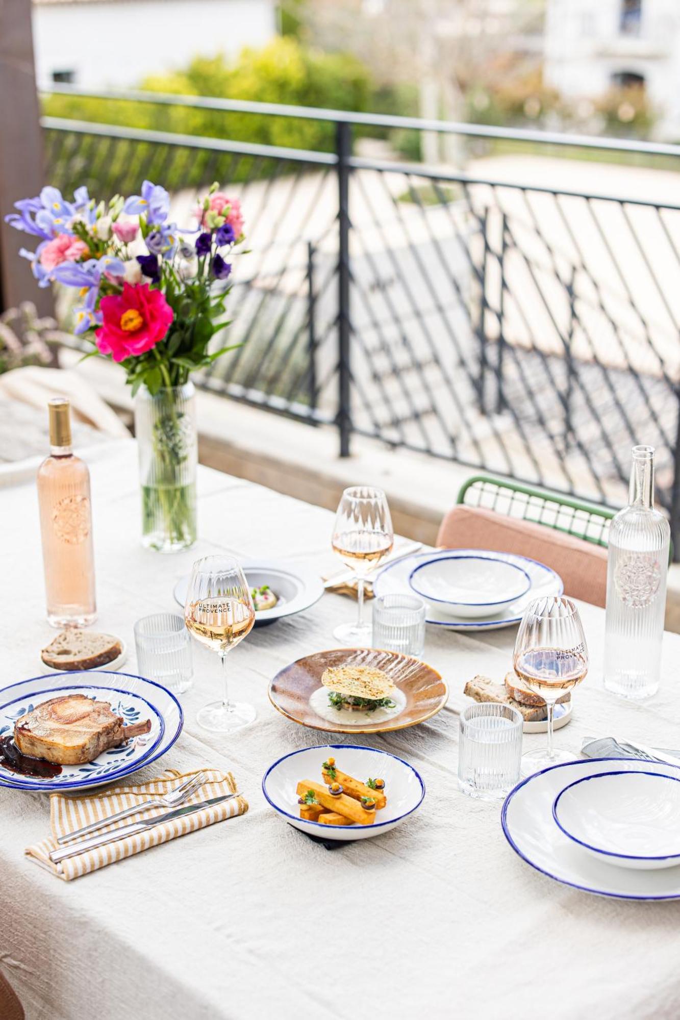 Ultimate Provence Hotel & Spa Ла Гард-Френе Екстериор снимка